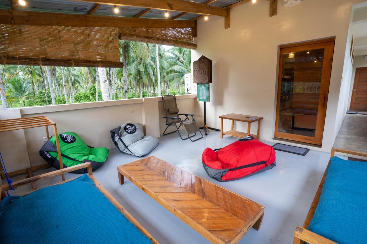 Haole Surf Hostel General Luna  Extérieur photo